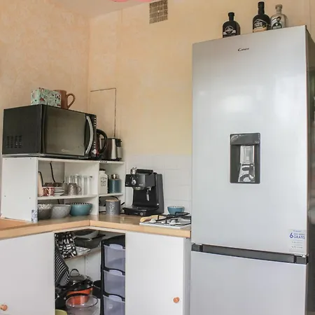 Hostel Le Château Blanquefort (Gironde)